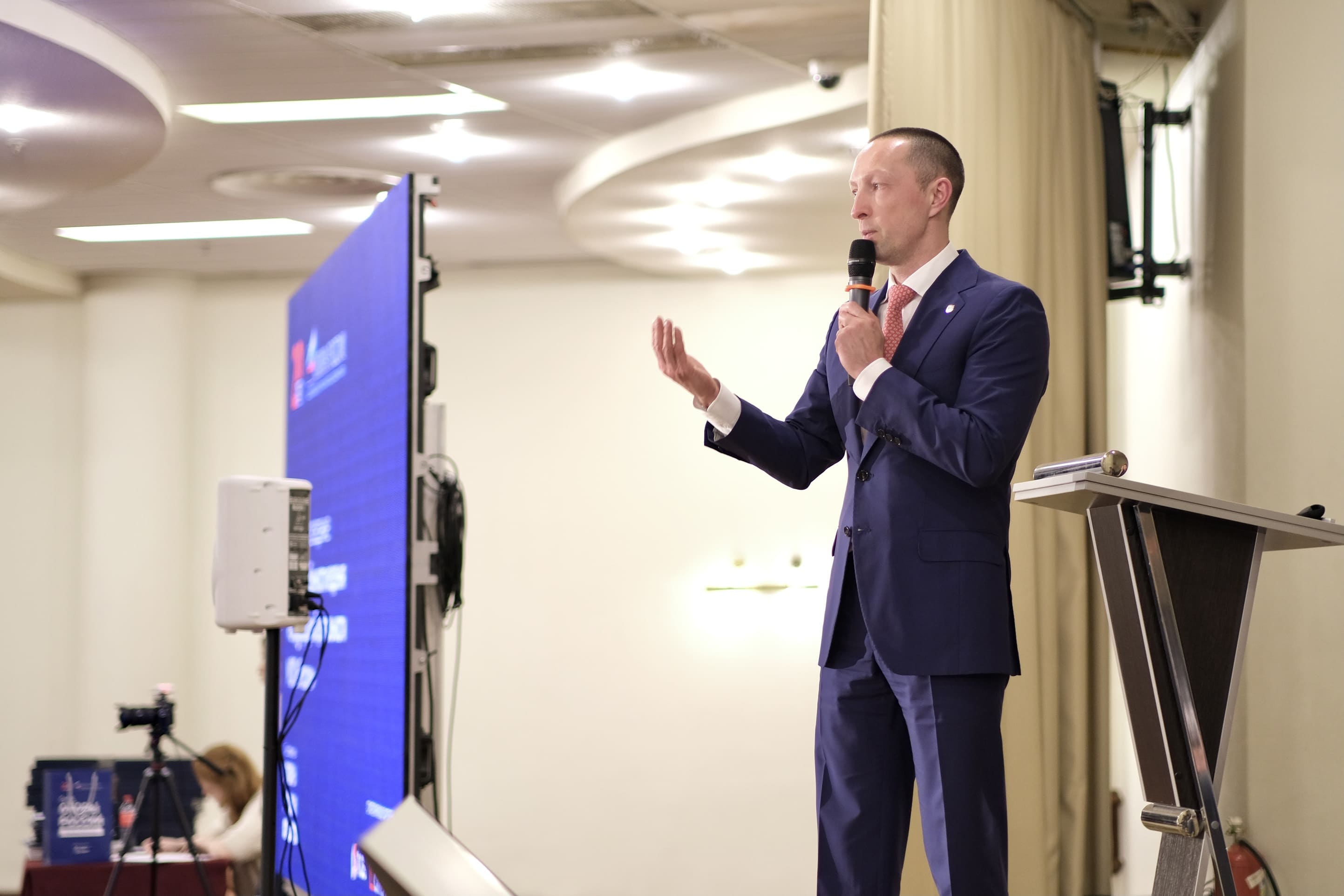 Президент Корпорации «Синергия» удостоился благодарности от аппарата правительства
